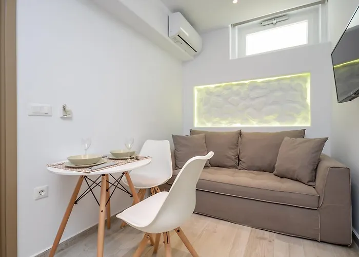 Elegant * Ájosz Prokópiosz